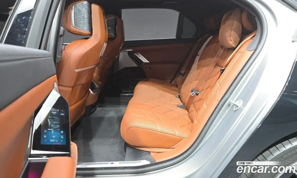 BMW 7 серия 2025 3.0 автомат (гидро), фото 17