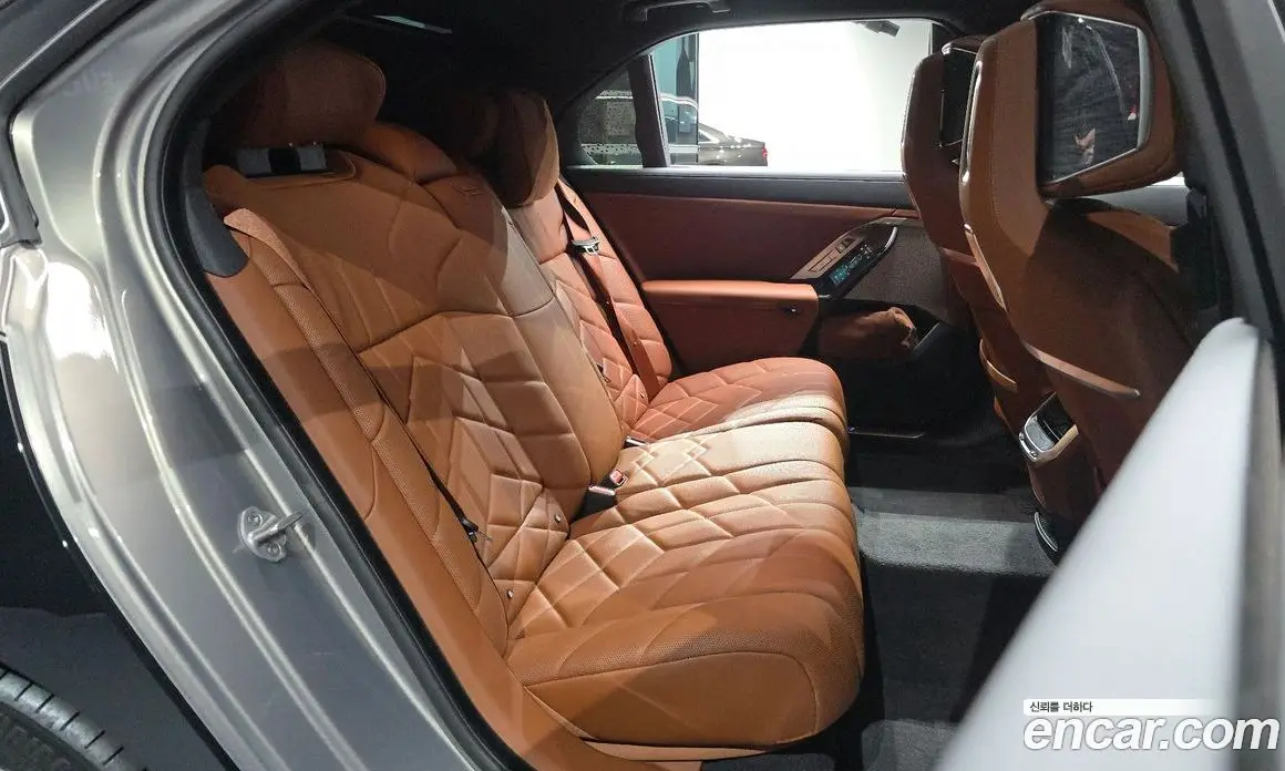 BMW 7 серия 2025 3.0 автомат (гидро), фото 18