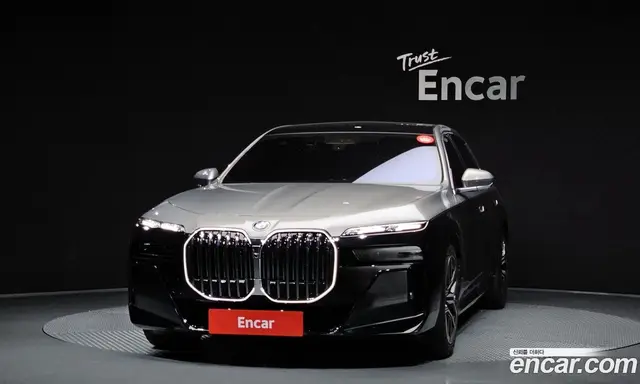 BMW 7 серия 2025 3.0 автомат (гидро), миниатюра 3