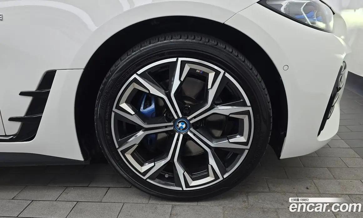 BMW i4 2022 0.2 автомат (гидро), фото 7