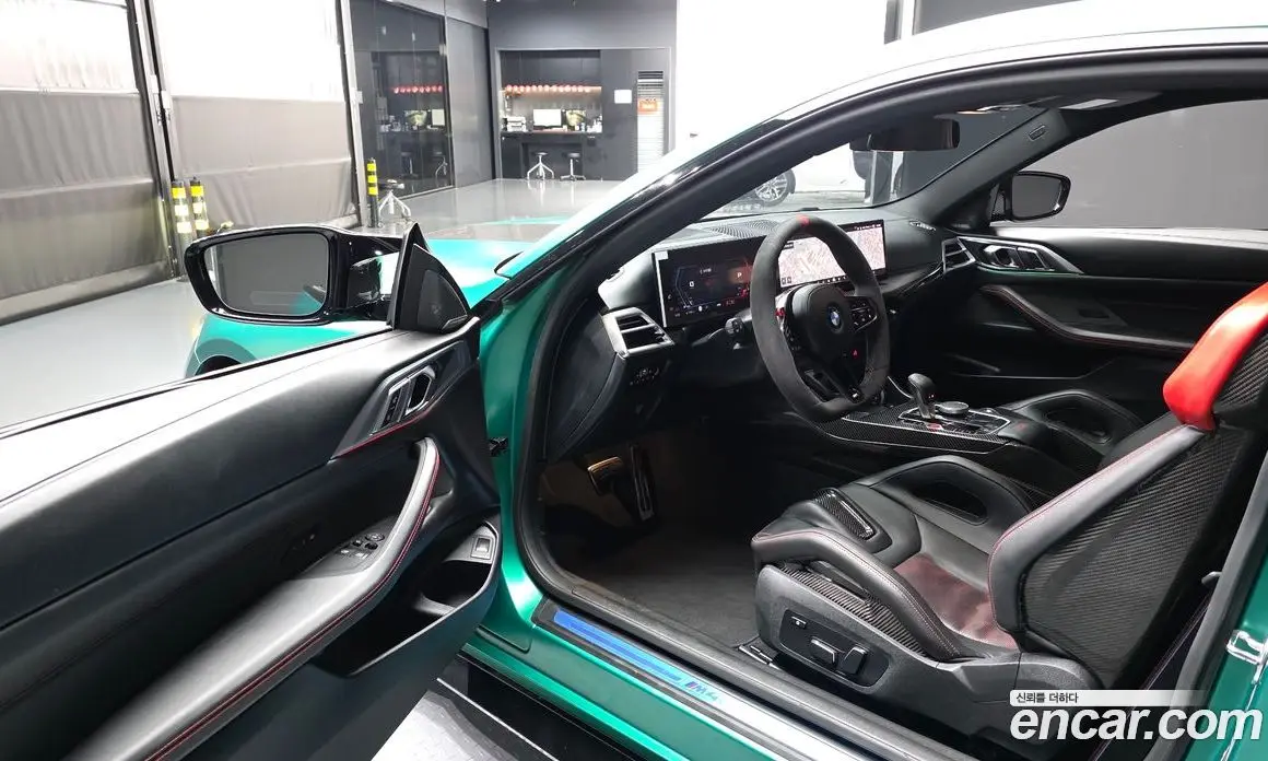 BMW M4 2025 3.0 автомат (гидро), фото 13