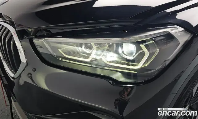 BMW X1 2020 2.0 автомат (гидро), миниатюра 8