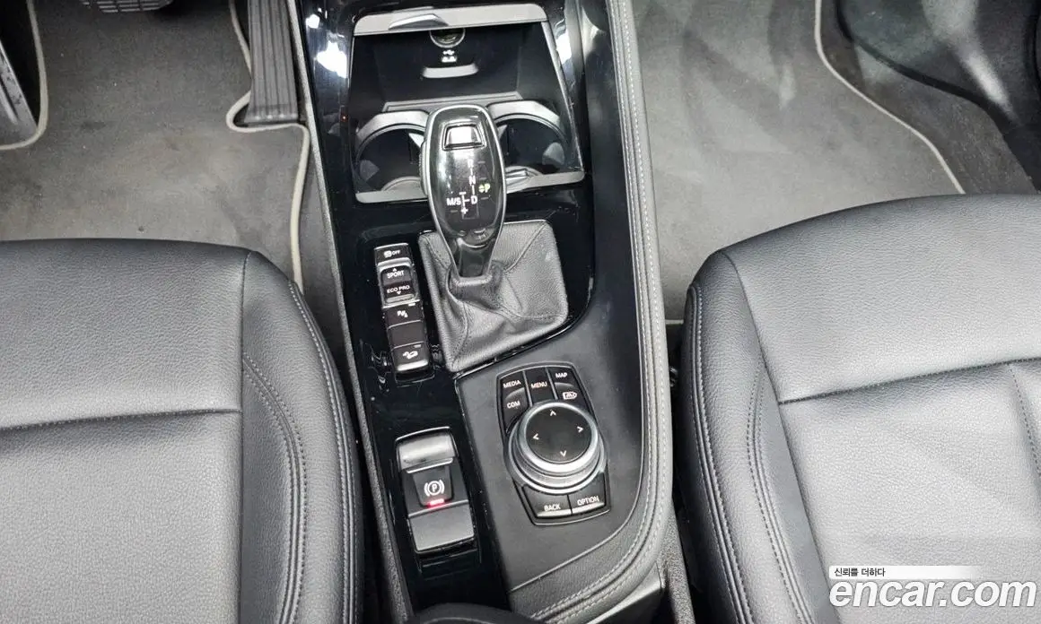 BMW X1 2022 2.0 автомат (гидро), фото 12
