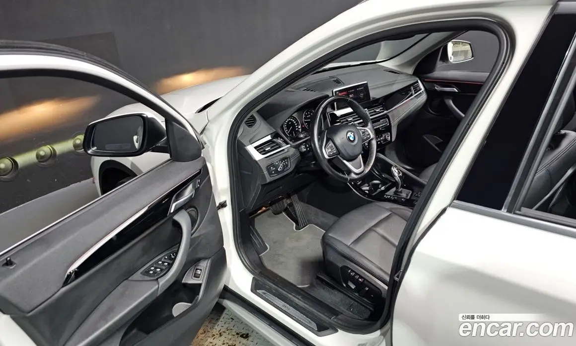 BMW X1 2022 2.0 автомат (гидро), фото 13