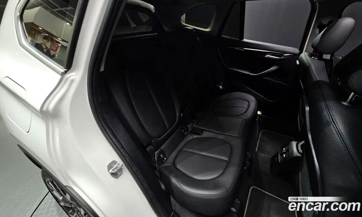 BMW X1 2022 2.0 автомат (гидро), фото 18