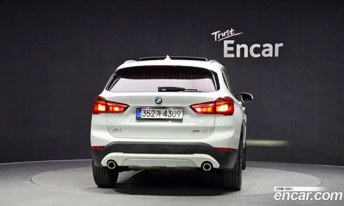 BMW X1 2022 2.0 автомат (гидро), фото 4