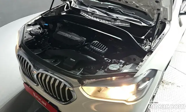 BMW X1 2022 2.0 автомат (гидро), миниатюра 6