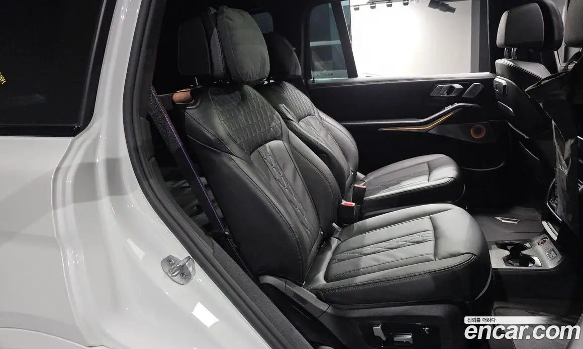 BMW X7 2025 4.4 автомат (гидро), фото 17