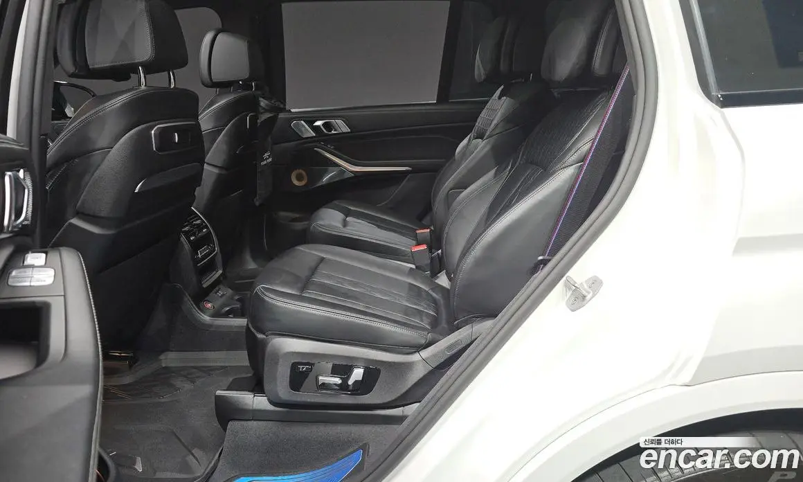 BMW X7 2025 4.4 автомат (гидро), фото 18