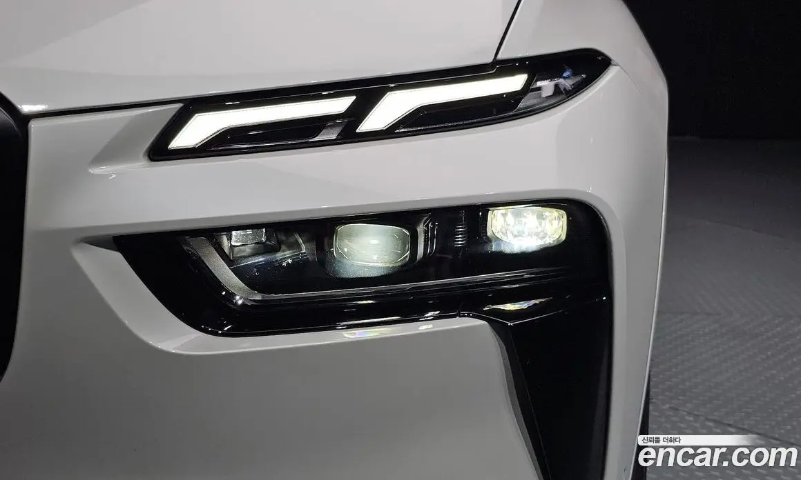 BMW X7 2025 4.4 автомат (гидро), фото 8
