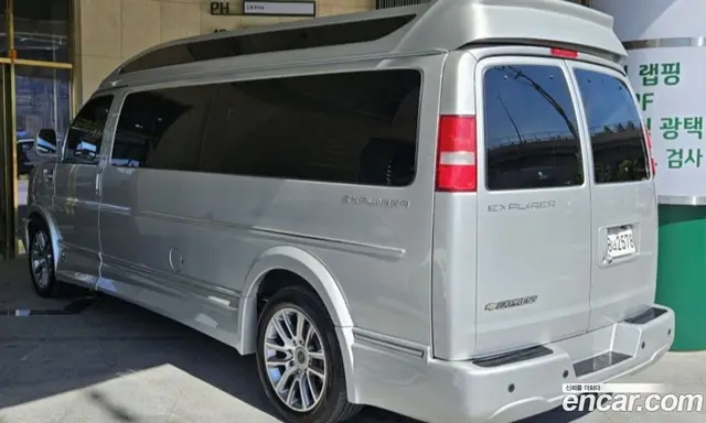 Chevrolet Express Van 2019 6.0 автомат (гидро), миниатюра 2