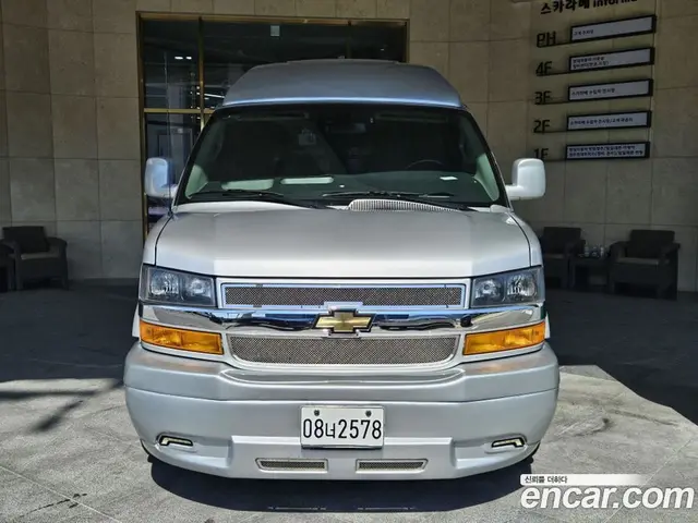 Chevrolet Express Van 2019 6.0 автомат (гидро), миниатюра 3