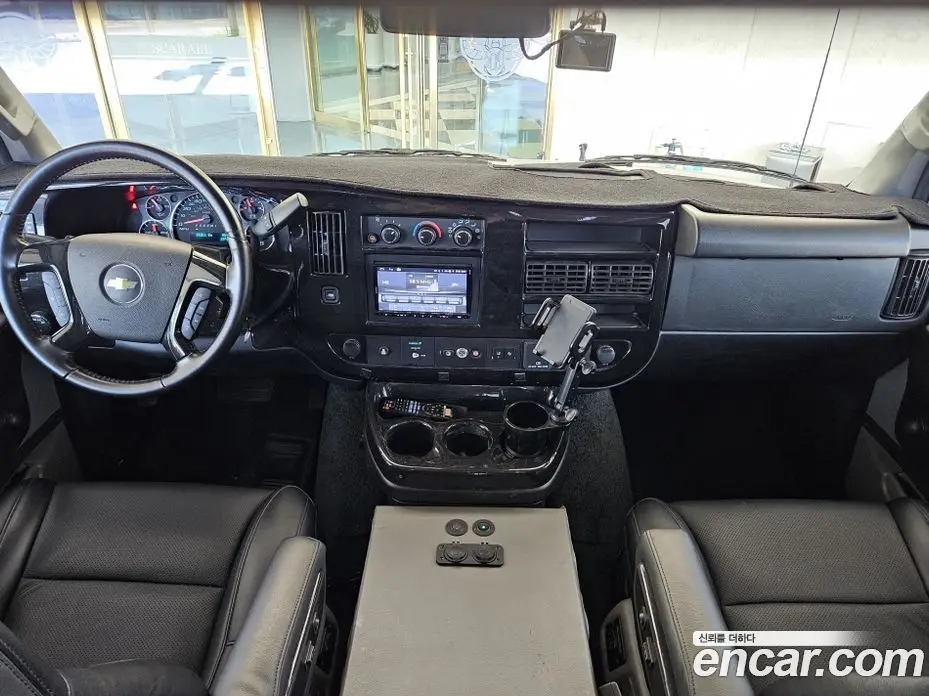 Chevrolet Express Van 2019 6.0 автомат (гидро), фото 7