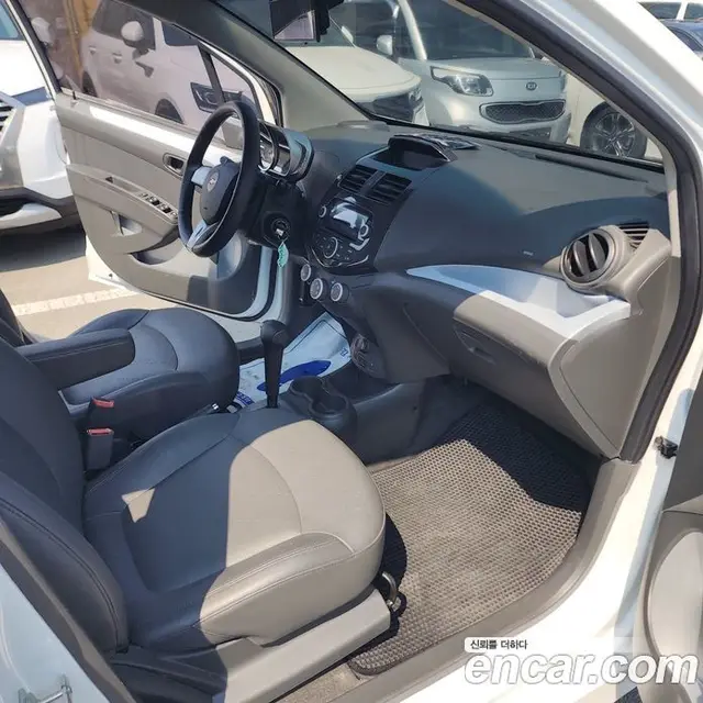 Chevrolet Spark 2014 1.0 автомат (гидро), миниатюра 12