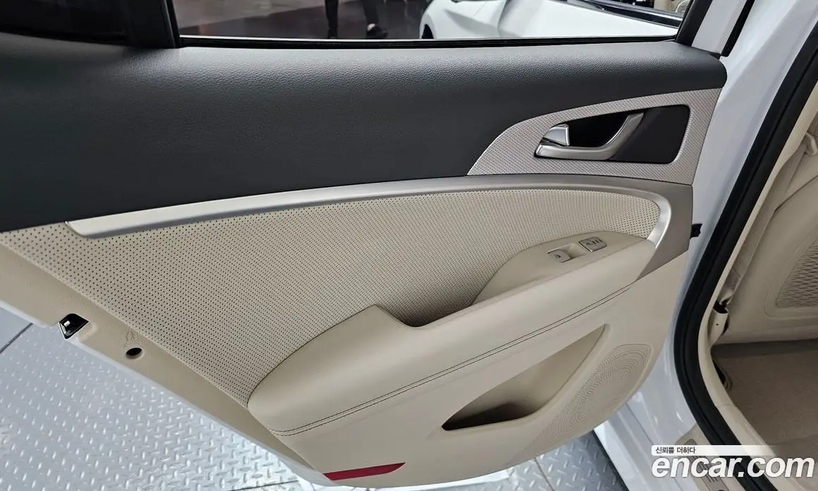 Genesis G70 2022 2.0 автомат (гидро), фото 15