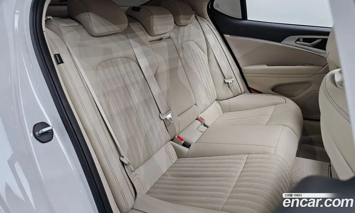 Genesis G70 2022 2.0 автомат (гидро), фото 18