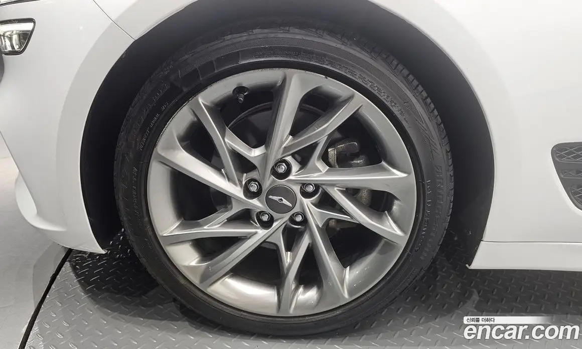 Genesis G70 2022 2.0 автомат (гидро), фото 5