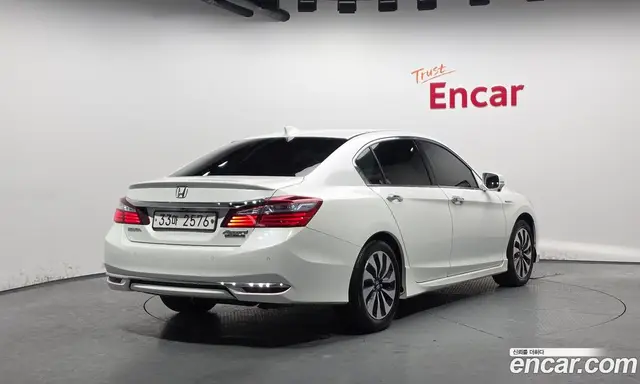 Honda Accord 2017 2.0 автомат (гидро), миниатюра 2