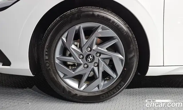 Hyundai Avante 2023 1.6 автомат (гидро), миниатюра 5