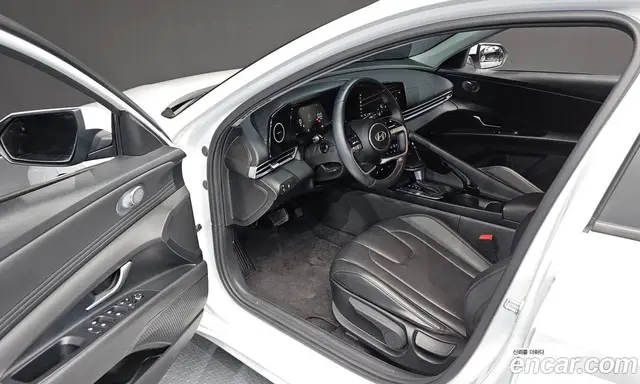 Hyundai Avante 2023 1.6 автомат (гидро), миниатюра 10