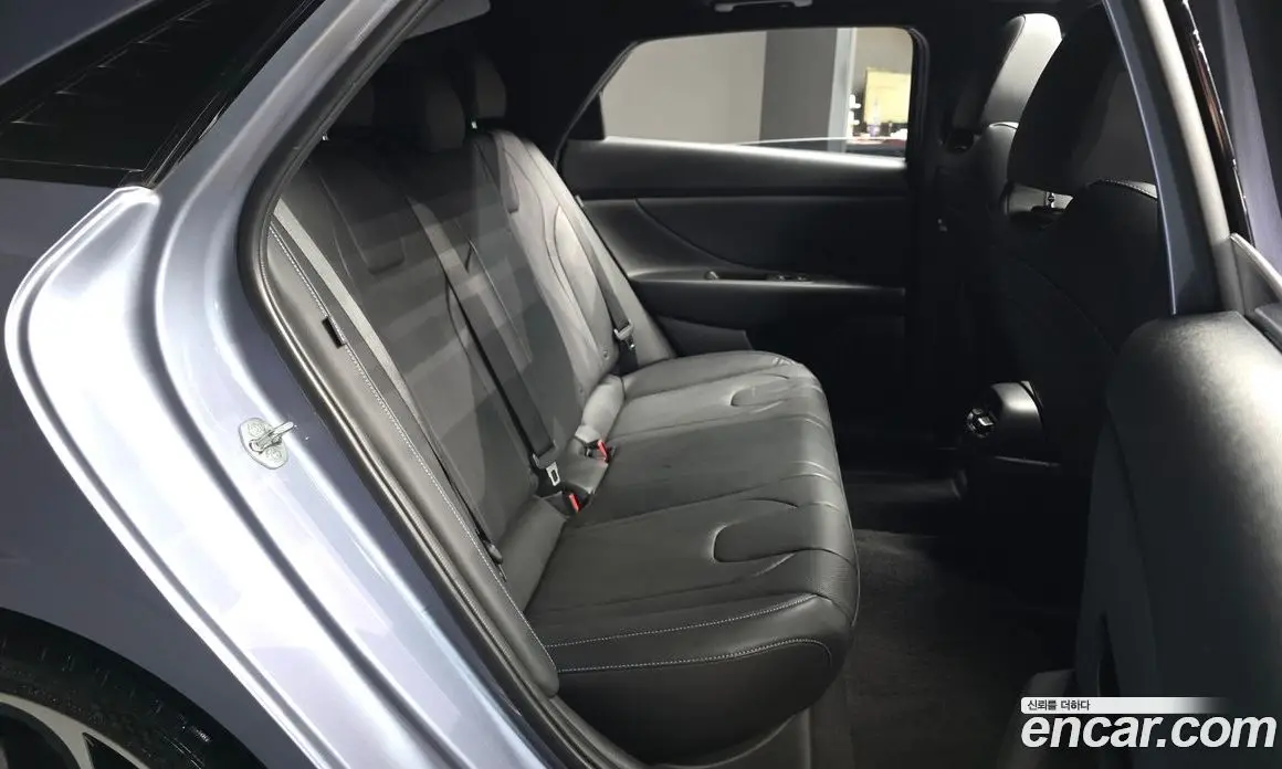 Hyundai Avante 2024 2.0 автомат (гидро), фото 18