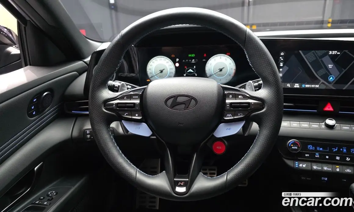 Hyundai Avante 2024 2.0 автомат (гидро), фото 19