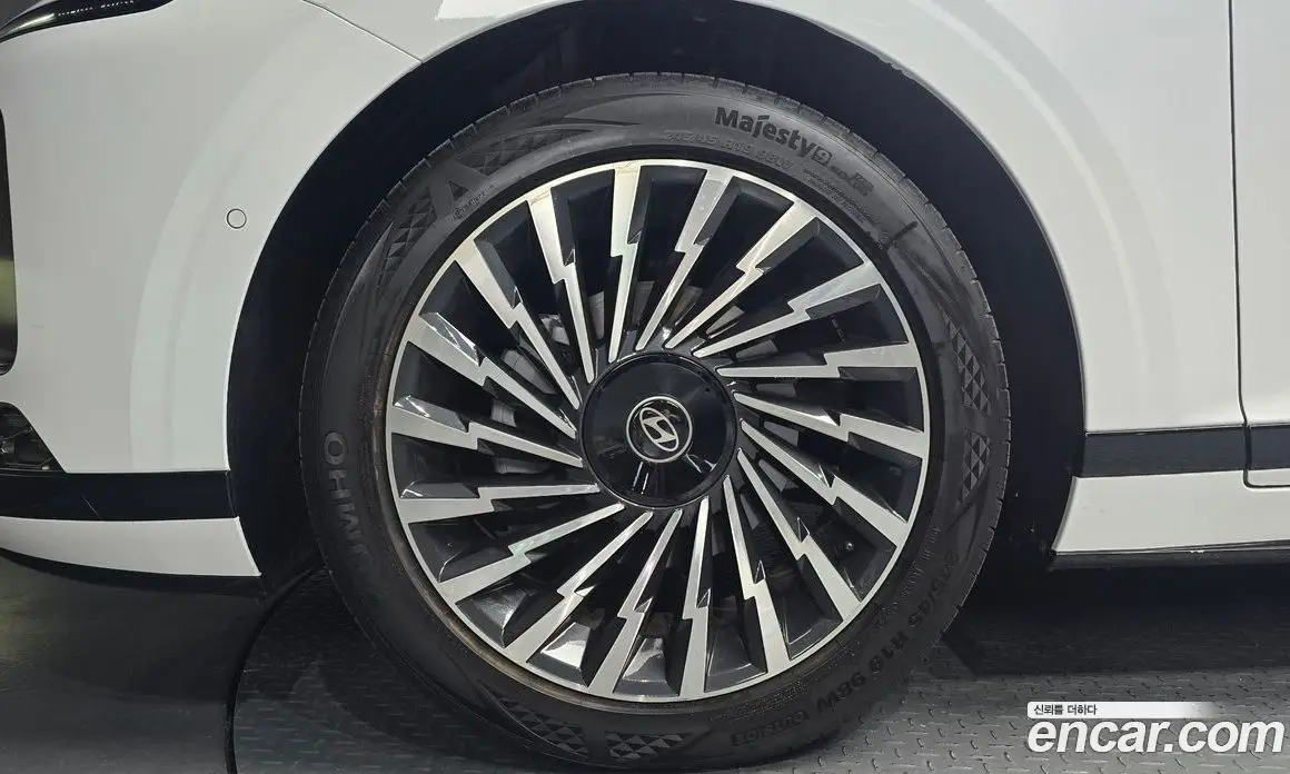 Hyundai Grandeur 2025 1.6 автомат (гидро), фото 4