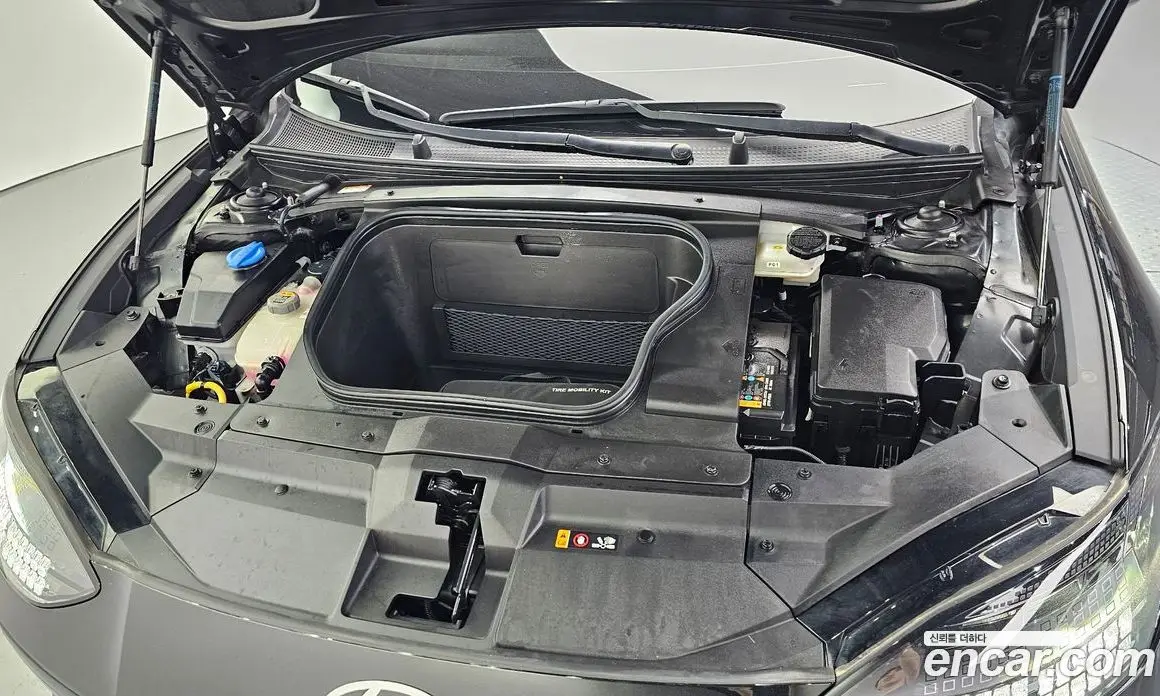 Hyundai Ioniq 6 2023 0.1 автомат (гидро), фото 5