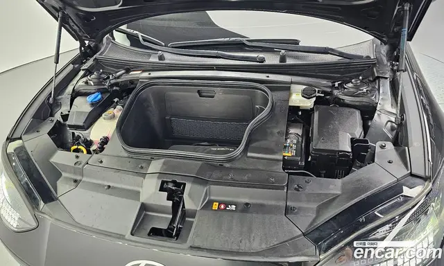 Hyundai Ioniq 6 2023 0.1 автомат (гидро), миниатюра 5