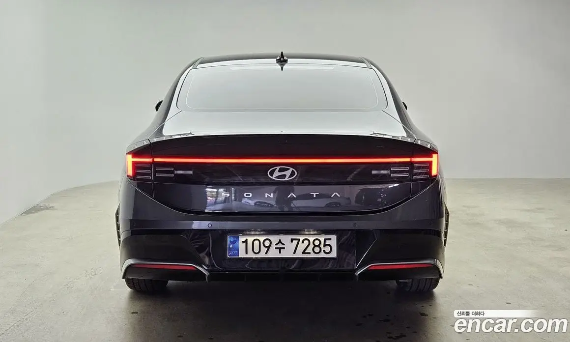 Hyundai Sonata 2023 1.6 автомат (гидро), фото 4