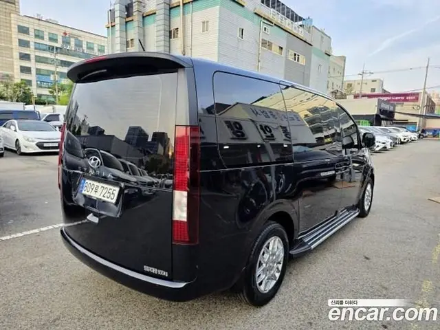 Hyundai Staria 2022 2.2 автомат (гидро), миниатюра 4