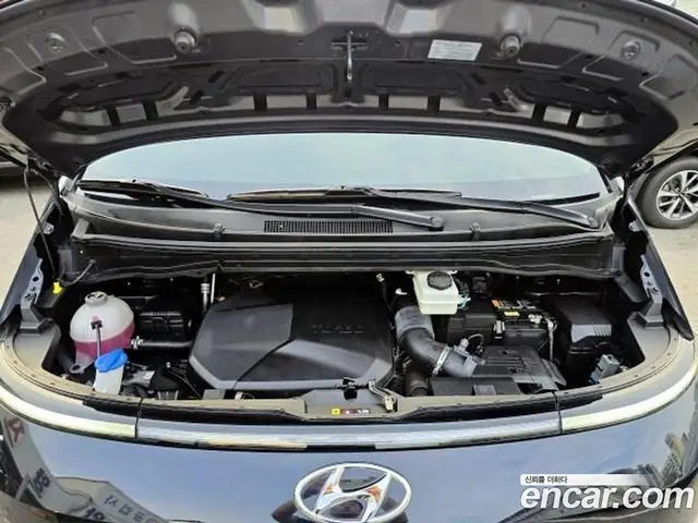 Hyundai Staria 2022 2.2 автомат (гидро), миниатюра 5