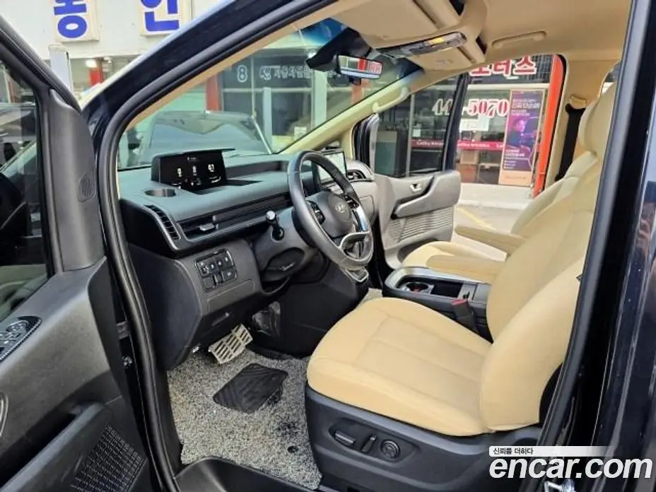Hyundai Staria 2022 2.2 автомат (гидро), фото 7