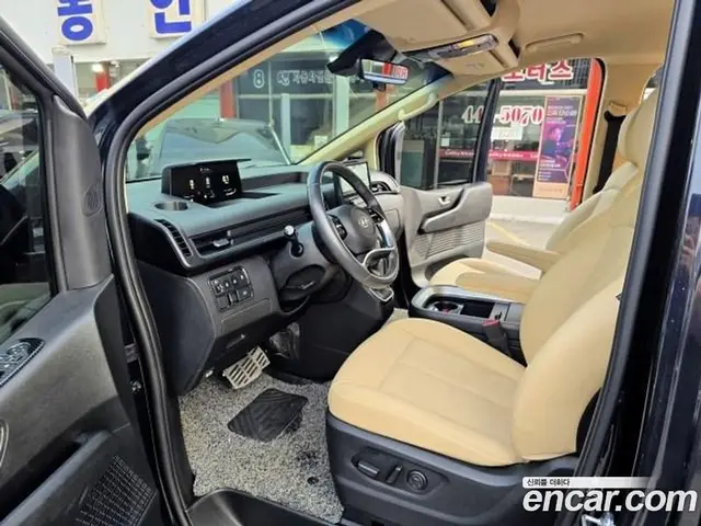 Hyundai Staria 2022 2.2 автомат (гидро), миниатюра 7
