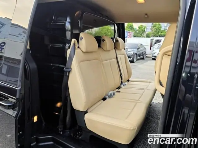 Hyundai Staria 2022 2.2 автомат (гидро), миниатюра 10