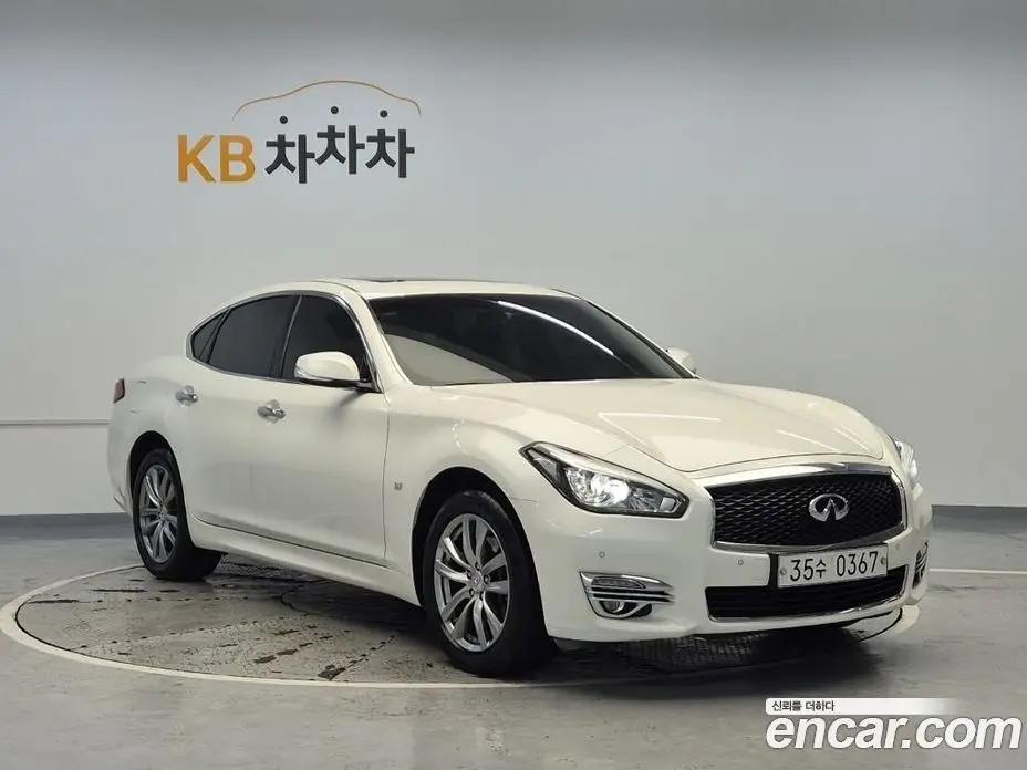 Infiniti Q70 2016 3.7 автомат (гидро), фото 4 Infiniti Q70 2016 3.7 автомат (гидро), фото 4