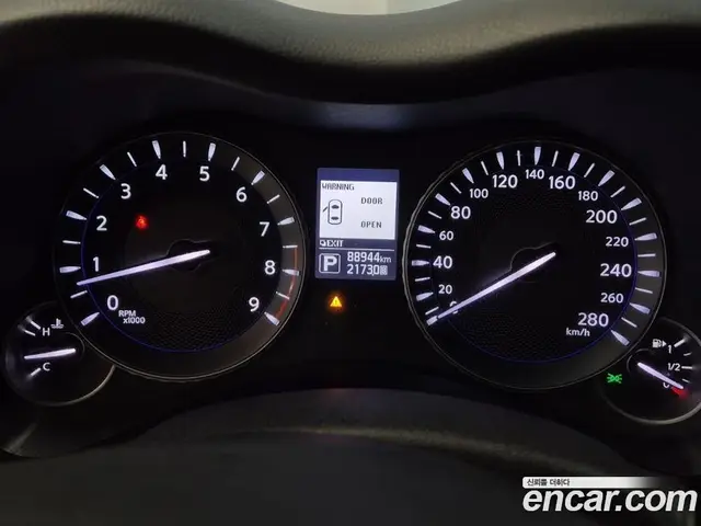 Infiniti Q70 2016 3.7 автомат (гидро), миниатюра 8 Infiniti Q70 2016 3.7 автомат (гидро), миниатюра 8