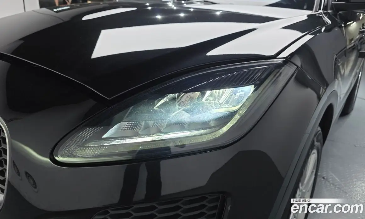 Jaguar E-Pace 2018 2.0 автомат (гидро), фото 7 Jaguar E-Pace 2018 2.0 автомат (гидро), фото 7