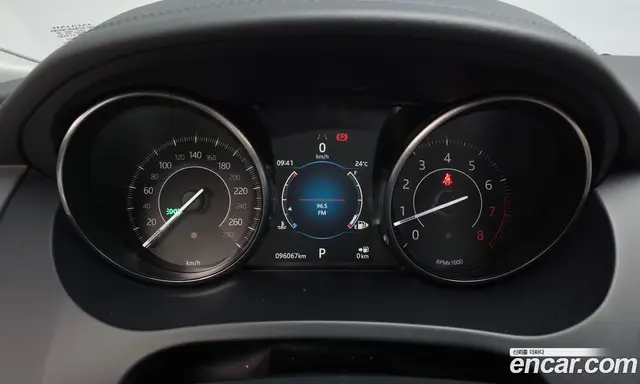 Jaguar E-Pace 2018 2.0 автомат (гидро), миниатюра 10 Jaguar E-Pace 2018 2.0 автомат (гидро), миниатюра 10