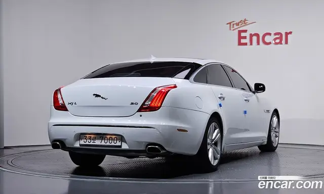 Jaguar XJ 2013 3.0 автомат (гидро), миниатюра 2 Jaguar XJ 2013 3.0 автомат (гидро), миниатюра 2