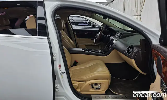 Jaguar XJ 2013 3.0 автомат (гидро), миниатюра 11 Jaguar XJ 2013 3.0 автомат (гидро), миниатюра 11