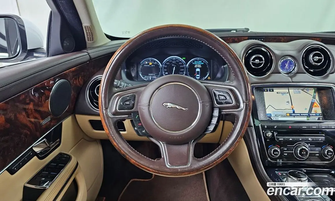 Jaguar XJ 2013 3.0 автомат (гидро), фото 13 Jaguar XJ 2013 3.0 автомат (гидро), фото 13