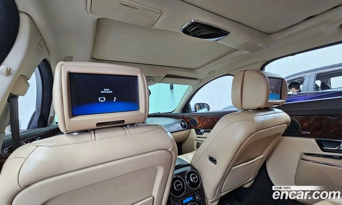 Jaguar XJ 2013 3.0 автомат (гидро), фото 19 Jaguar XJ 2013 3.0 автомат (гидро), фото 19