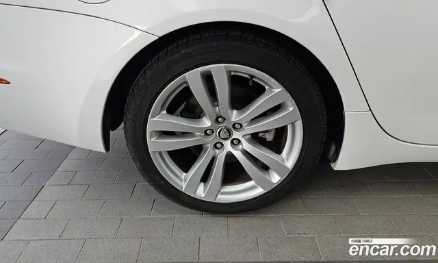 Jaguar XJ 2013 3.0 автомат (гидро), миниатюра 5 Jaguar XJ 2013 3.0 автомат (гидро), миниатюра 5