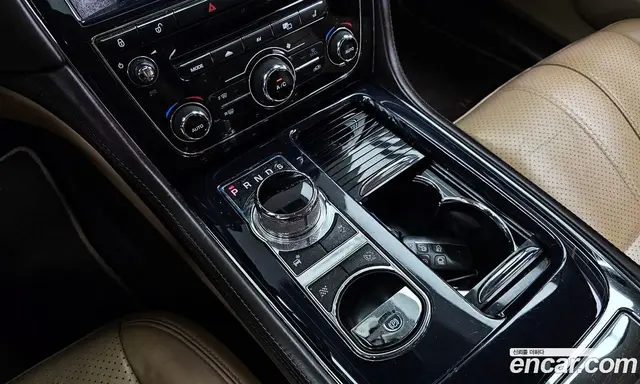 Jaguar XJ 2013 3.0 автомат (гидро), миниатюра 9 Jaguar XJ 2013 3.0 автомат (гидро), миниатюра 9