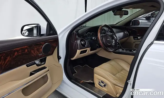 Jaguar XJ 2013 3.0 автомат (гидро), миниатюра 10 Jaguar XJ 2013 3.0 автомат (гидро), миниатюра 10