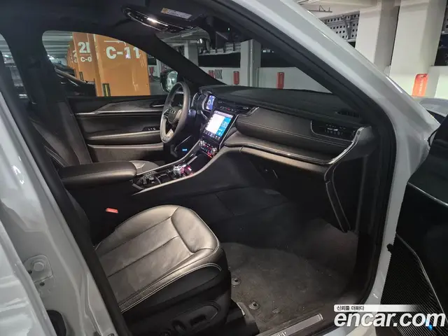 Jeep Cherokee 2023 3.6 автомат (гидро), миниатюра 11
