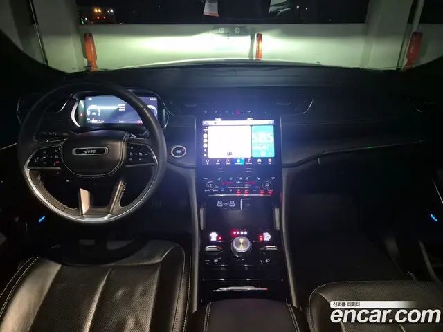 Jeep Cherokee 2023 3.6 автомат (гидро), миниатюра 7
