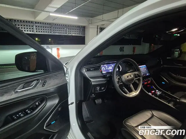 Jeep Cherokee 2023 3.6 автомат (гидро), миниатюра 10
