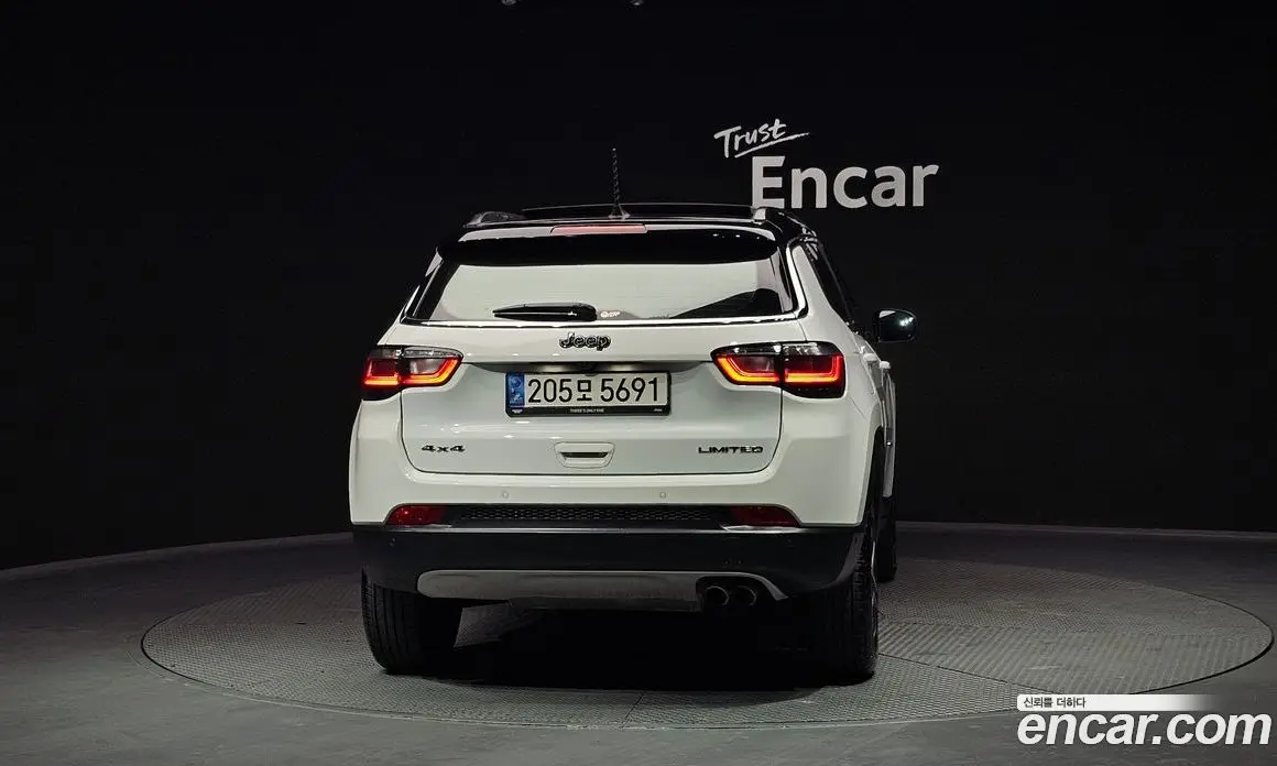 Jeep Compass 2022 2.4 автомат (гидро), фото 4